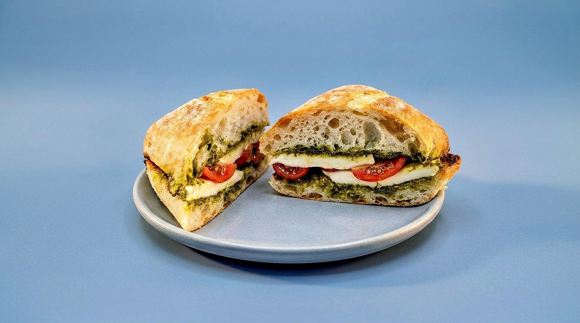 Breakfast Croissants & Sandwiches at Mumu's